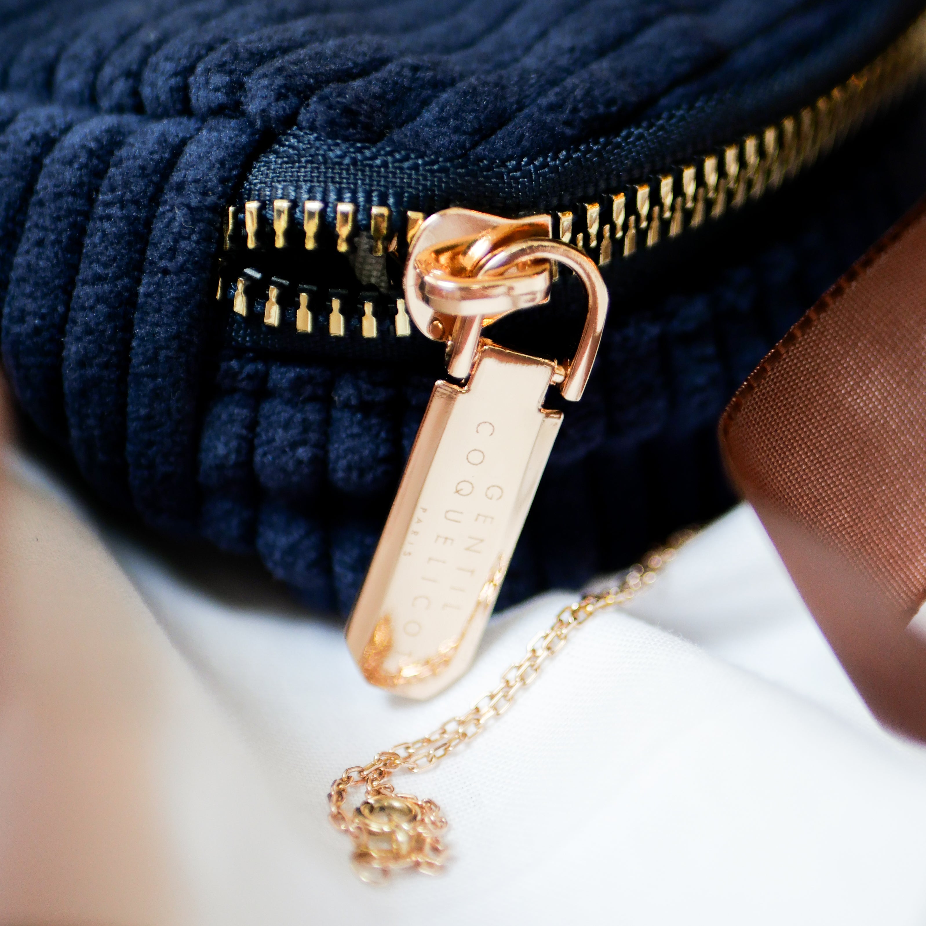 Trousse à bijoux en velours côtelé