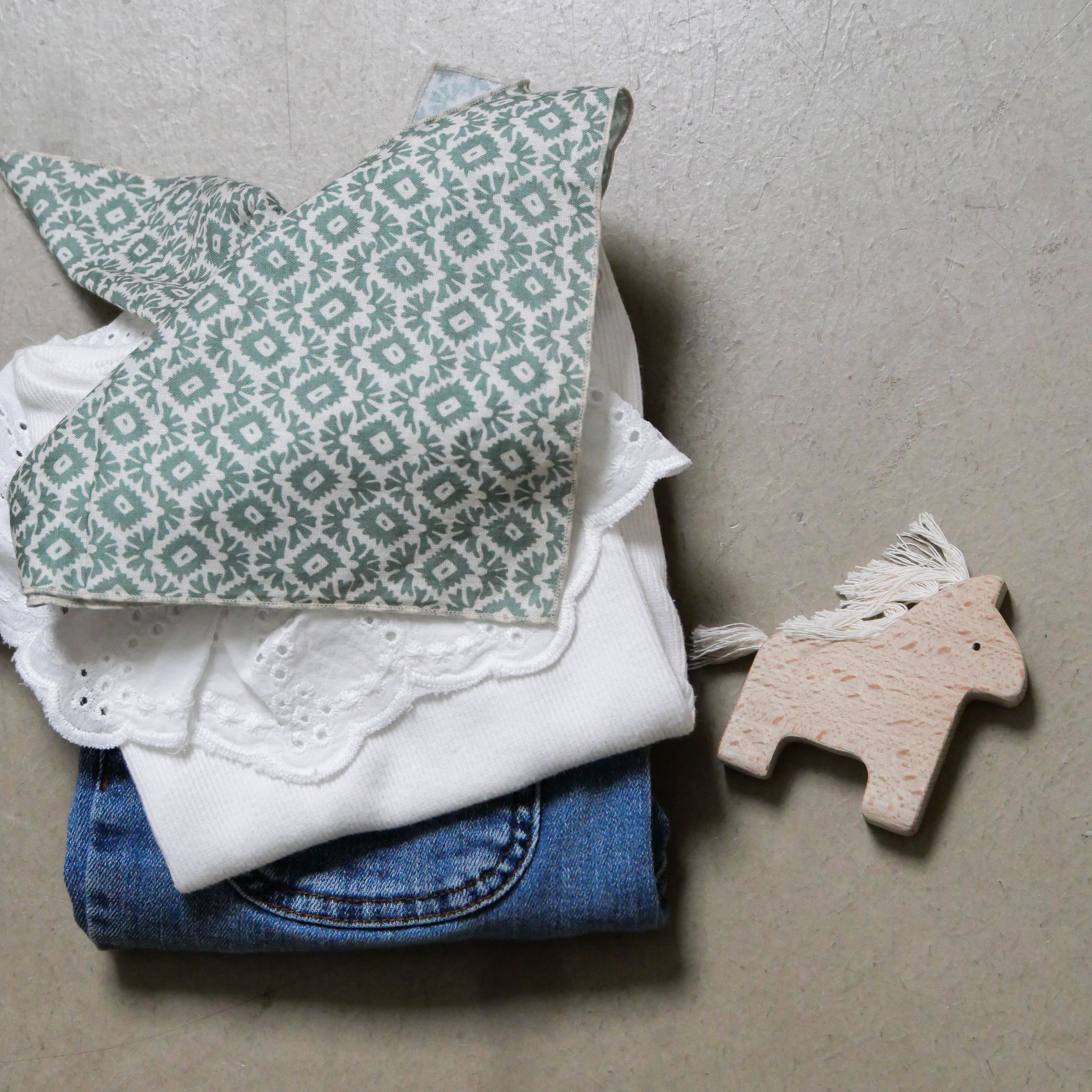 Foulard enfant vert d'eau