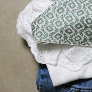 Foulard enfant vert d'eau